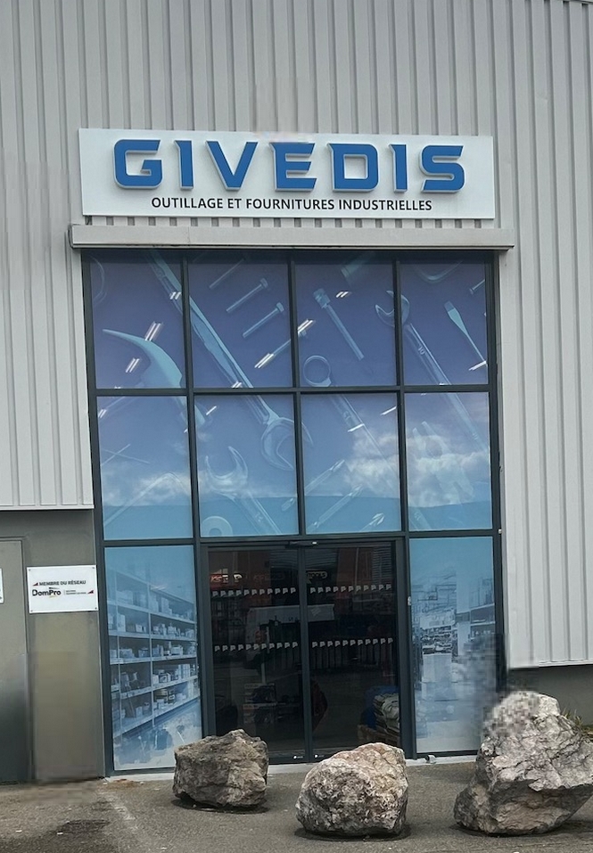 givedisentree-6a68cbcb9cf20923696381.jpg